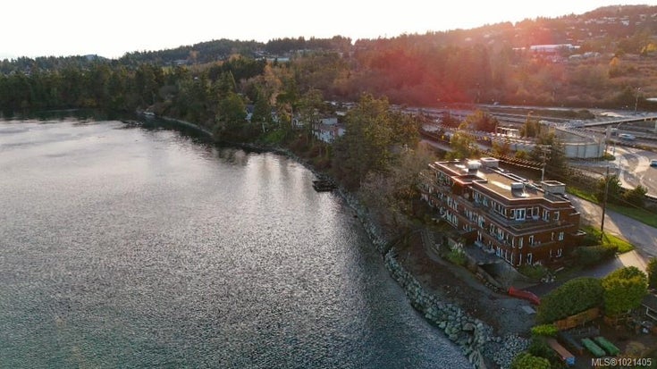 102 - 9115 Lochside Dr - NS Bazan Bay Condo Apartment for Sale, 2 Bedrooms (1021405)