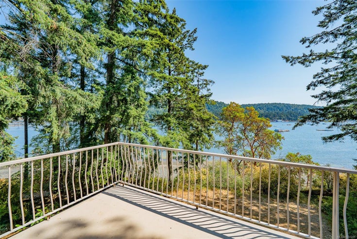 5030 Limberis Dr - Du Ladysmith Single Family Residence for Sale, 5 Bedrooms (1007235)