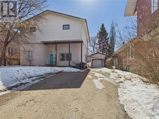 223 20th STREET W - Prince Albert House for Sale, 5 Bedrooms (SK002419)