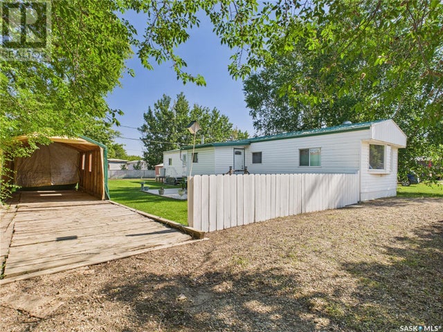 SK 43 Eastview Trailer COURT - Prince Albert Mobile Home for Sale, 2 Bedrooms (SK012359)