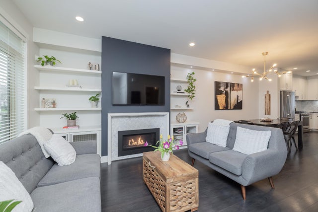 16454 25 Avenue - Grandview Surrey Row House (Non-Strata) for Sale, 4 Bedrooms (R2993466)