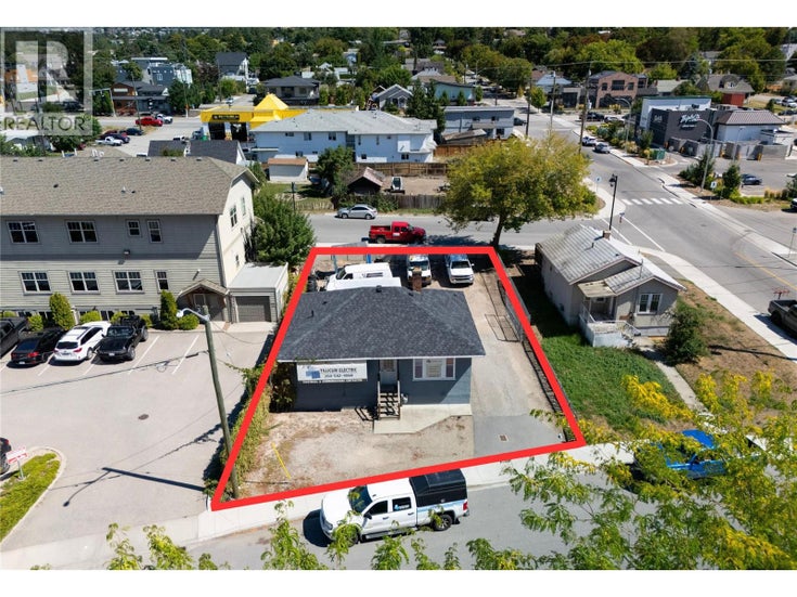 3703 28A Street - Vernon House for Sale, 2 Bedrooms (10358426)