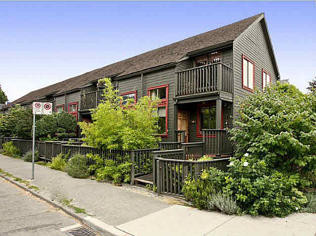 744 Hawks Avenue - Strathcona Townhouse, 2 Bedrooms (V1134011)