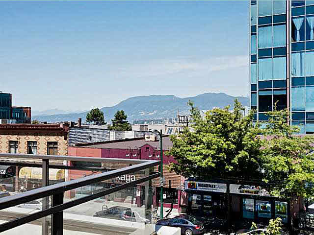 309 1068 W Broadway - Fairview VW Apartment/Condo, 1 Bedroom (V1137096)