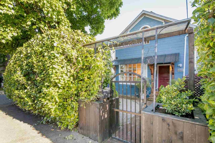 1224 E Georgia Street - Strathcona House/Single Family, 3 Bedrooms (R2168811)