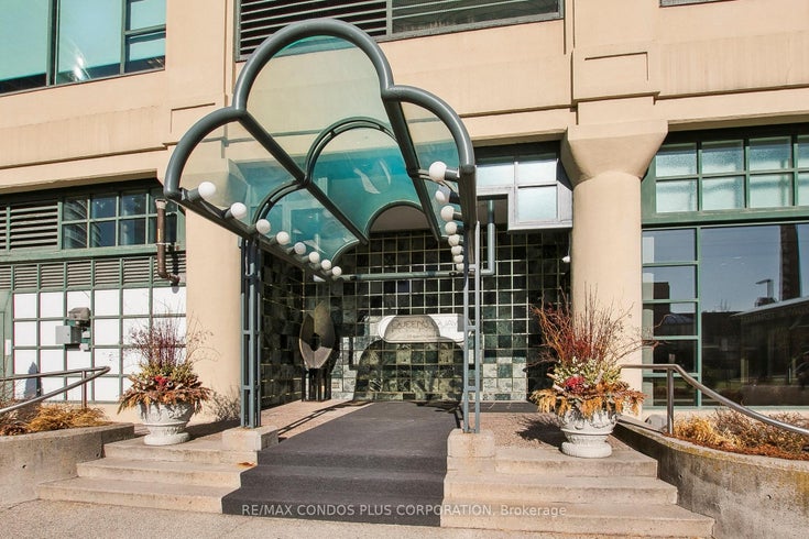 1013 - 211 Queens Quay W - Waterfront Communities C1 Condo Apartment for Sale, 2 + 1 Bedrooms (C12056862)