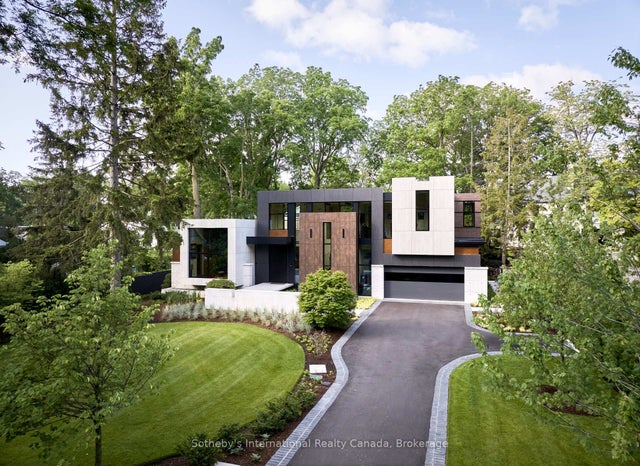 116 Chartwell Road - 1013 - OO Old Oakville Detached for Sale, 3 + 1 Bedrooms (W11993703)