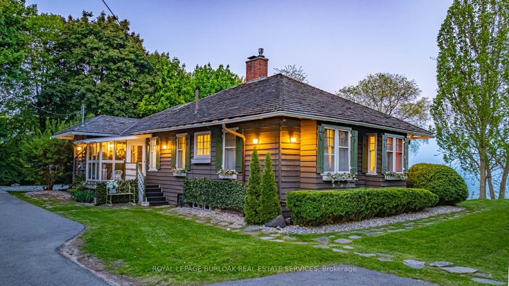227 Green Street - Brant Detached for Sale, 4 + 1 Bedrooms (W12195837)