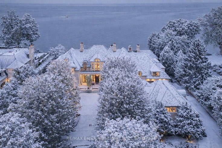 2054 Lakeshore Road E - 1006 - FD Ford Detached for Sale, 7 Bedrooms (W12323376)