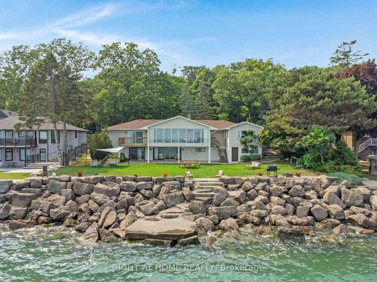 1360 Lakeshore Road W - 1017 - SW Southwest Detached for Sale, 3 Bedrooms (W12335130)