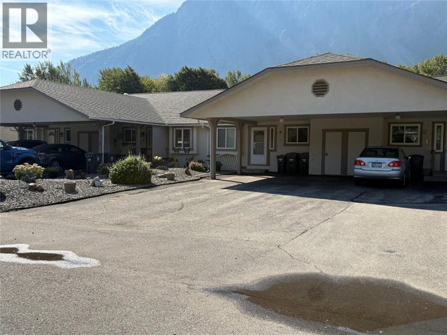 815 11th Avenue Unit# 2 - Keremeos Row / Townhouse for Sale, 2 Bedrooms (10361330)