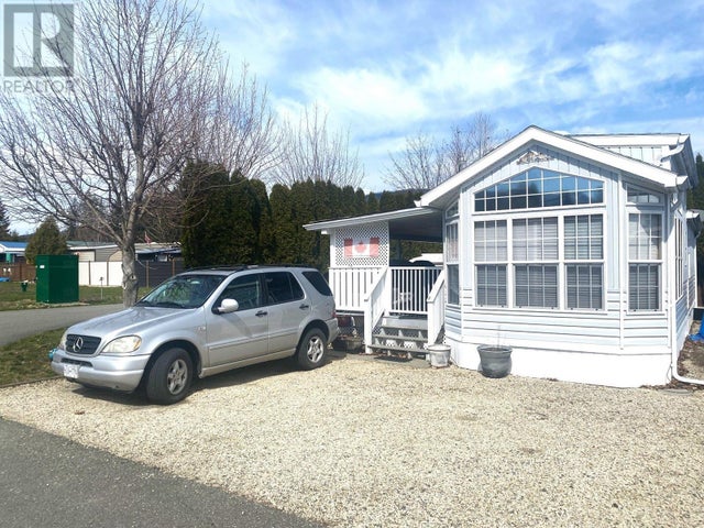 3844 Captain's Village Way Unit# 30 - Scotch Creek Park Model Mobile Home for Sale, 2 Bedrooms (10337870)