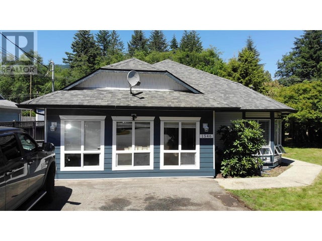 1546 LARCHBERRY WAY - Gibsons & Area House/Single Family for sale, 3 Bedrooms (R2904700)