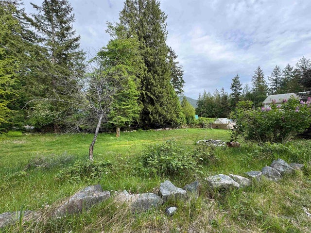 4904 Hotel Lake Road - Pender Harbour Egmont Single Family Residence for Sale, 3 Bedrooms (R3004064)