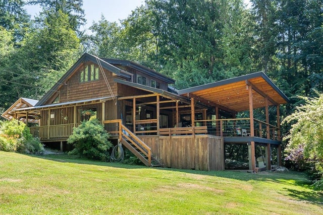 2931 Grauman Road - Roberts Creek Single Family Residence for Sale, 4 Bedrooms (R3029365)
