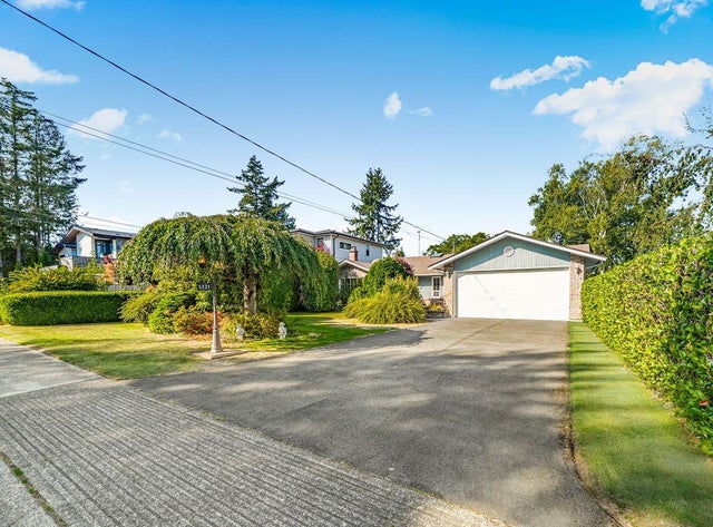 5221 1 Avenue - Pebble Hill Single Family Residence for Sale, 3 Bedrooms (R3050676)