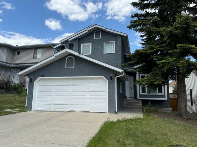 651 Macewan Drive NW - MacEwan Glen Detached for Sale, 3 Bedrooms (A2226816)