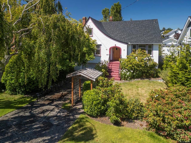 630 Oliver St - OB South Oak Bay Single Family Residence for Sale, 4 Bedrooms (1003086)