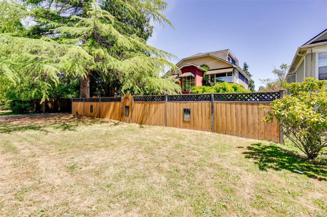 2183 Foul Bay Rd - OB Henderson Single Family Residence for Sale, 6 Bedrooms (1006632)