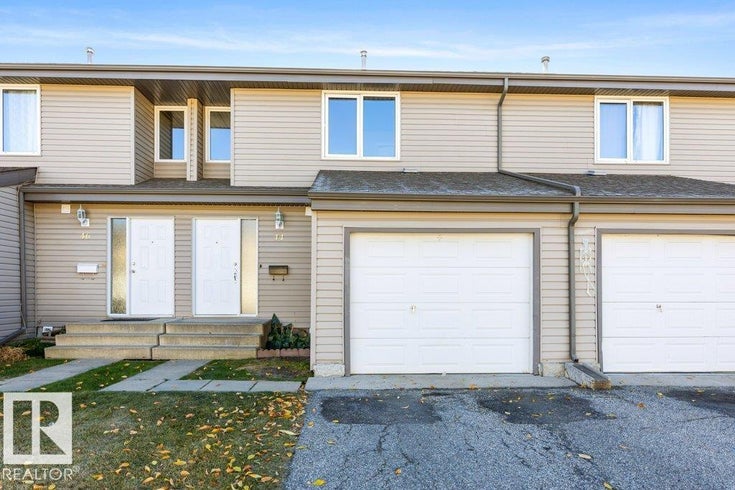 44 AKINSDALE GD - Akinsdale Townhouse for Sale, 3 Bedrooms (E4462182)