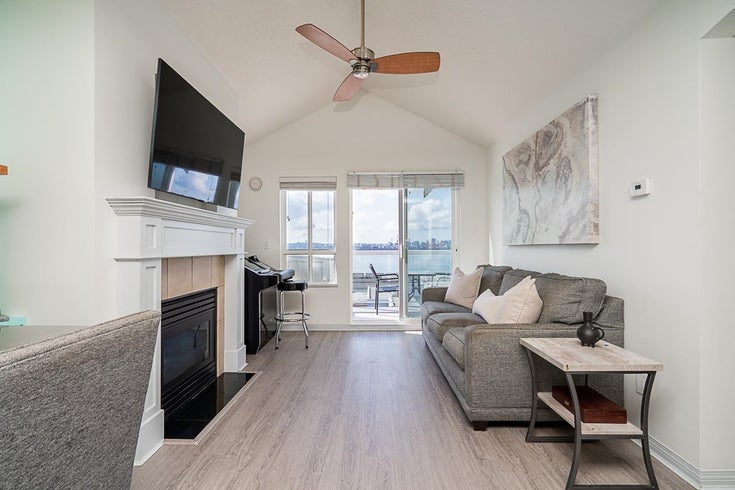 409 - 365 E 1st Street - Lower Lonsdale Apartment/Condo for Sale, 1 Bedroom (R3017006)