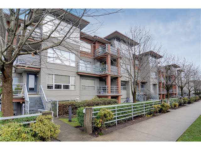 403 3161 W 4th Avenue - Kitsilano Apartment/Condo, 2 Bedrooms (V939306)