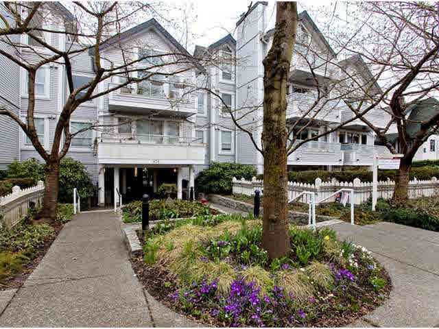 106 876 W 14th Avenue - Fairview VW Apartment/Condo, 2 Bedrooms (V878341)