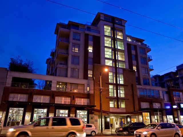 305 2228 W Broadway - Kitsilano Apartment/Condo, 2 Bedrooms (V874301)