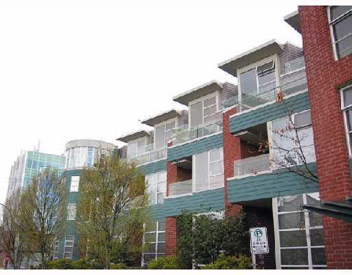 221 638 W 7th Avenue - Fairview VW Apartment/Condo, 1 Bedroom (V731088)