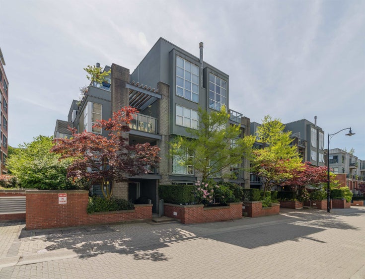 205 2288 Marstrand Avenue - Kitsilano Apartment/Condo, 2 Bedrooms (R2777565)