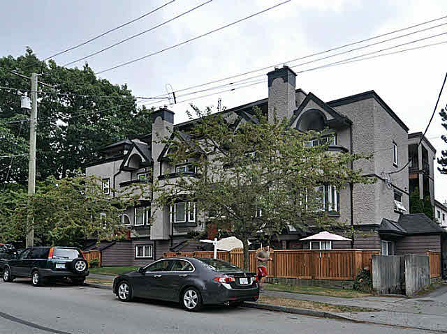 2310 Vine Street - Kitsilano Townhouse, 2 Bedrooms (V1035167)