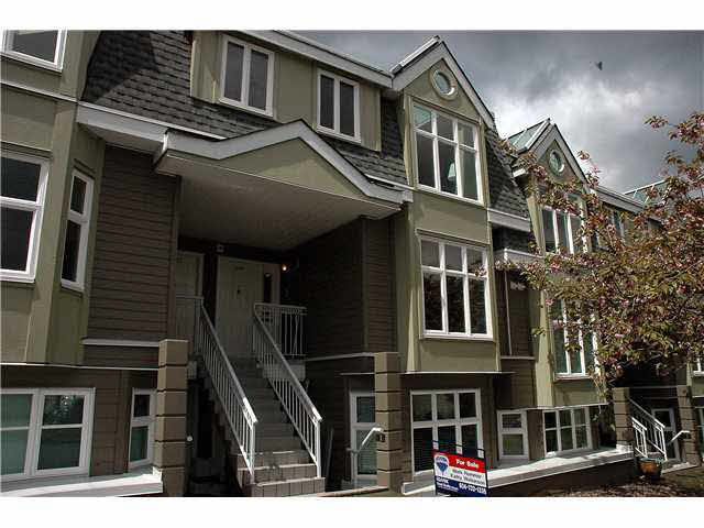 2261 Heather Street - Fairview VW Townhouse, 2 Bedrooms (V888051)