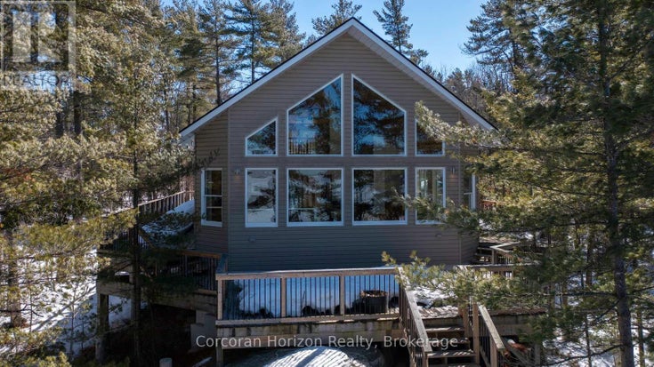 PT ISLAND 45 IN SIX MILE LAKE - Georgian Bay (baxter) House for Sale, 3 Bedrooms (X12034599)