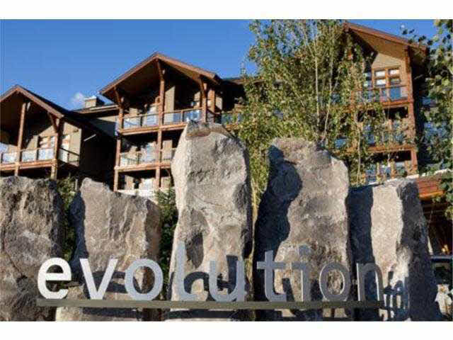 107d 2020 London Lane - Whistler Creek Apartment/Condo(V949513)