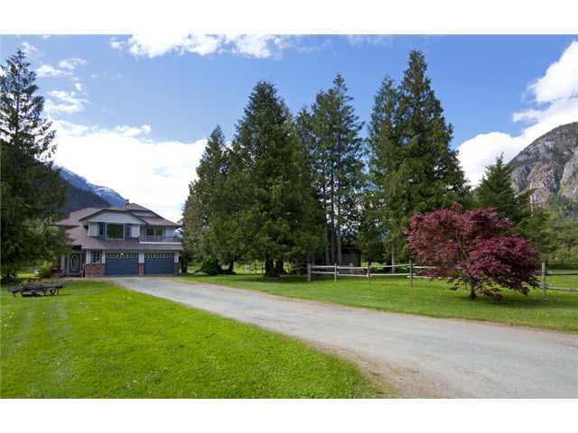 8409 Pemberton Meadows Road - Pemberton Meadows House with Acreage(V891755)