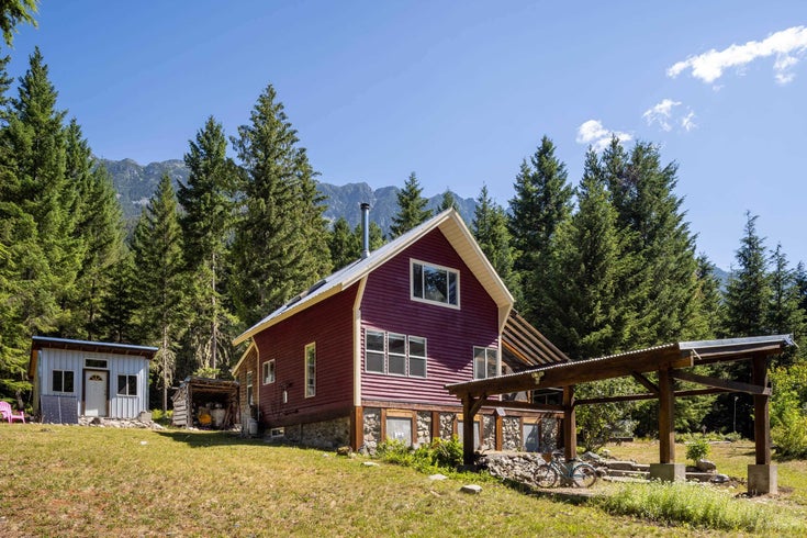 2841 Blackwater Road - Devine Single Family Residence for Sale, 1 Bedroom (R3028514)