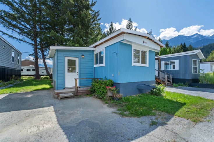 25 - 7370 Highway 99 - Pemberton Manufactured Home for Sale, 2 Bedrooms (R3041104)
