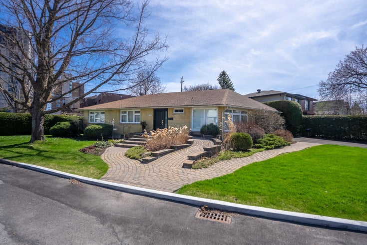 712 Golden Ave, Ottawa ON, K2A 2G4 - 5105 - Laurentianview Detached, 3 Bedrooms (X12114731)