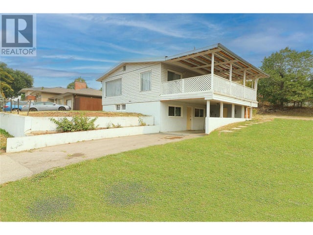 3701 36A Street - Vernon House for Sale, 5 Bedrooms (10338234)