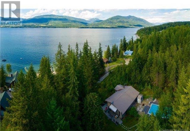 4265 Eagle Bay Road - Eagle Bay House for Sale, 4 Bedrooms (10339288)