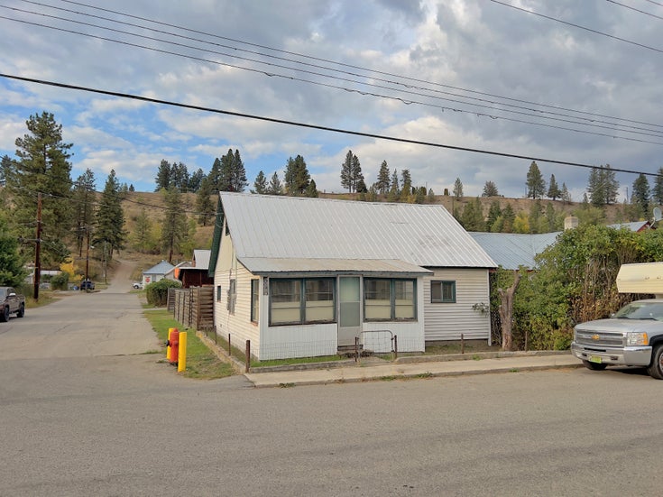 527 Similkameen Ave - Princeton Single Family, 1 Bedroom (196597)