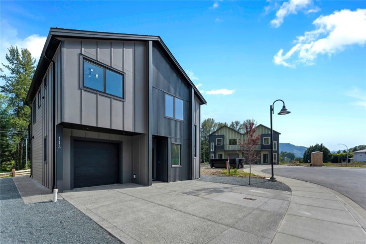 114 Plante Cres - Du Lake Cowichan Single Family Residence for Sale, 3 Bedrooms (1001608)