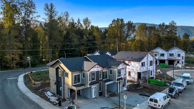 108 Plante Cres - Du Lake Cowichan Single Family Residence for Sale, 3 Bedrooms (1010940)