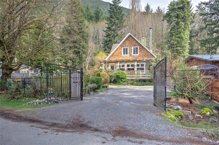 7777 Sunset Dr - Du Lake Cowichan Single Family Residence for Sale, 4 Bedrooms (1017811)