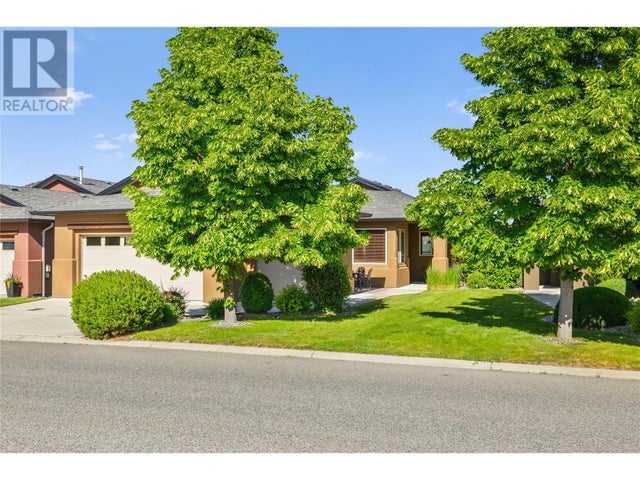 3694 Sonoma Pines Drive - Westbank House for Sale, 3 Bedrooms (10350362)