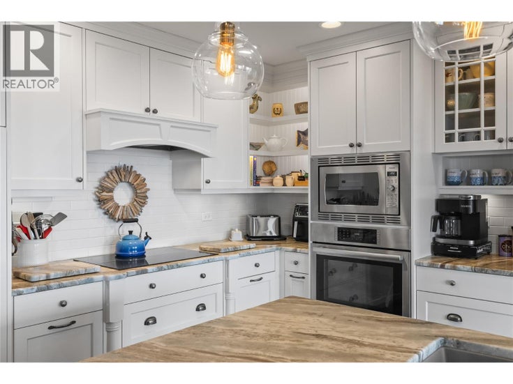 1546 Golden View Drive - West Kelowna House for Sale, 4 Bedrooms (10366317)