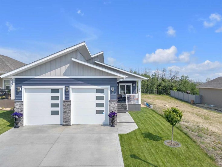 16 Vanson Close  - Vista Detached for Sale, 3 Bedrooms (A2228083)