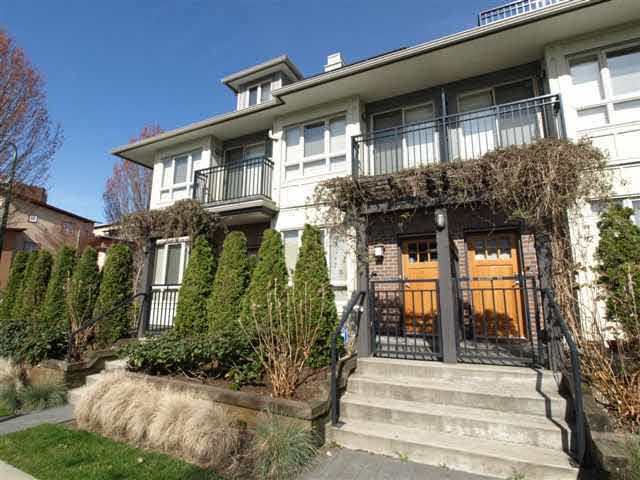 2 4055 Pender Street - Willingdon Heights Townhouse, 3 Bedrooms (V816122)