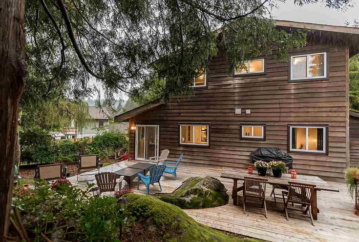 4577 Cove Cliff Road - Deep Cove House/Single Family, 3 Bedrooms (R2110734)