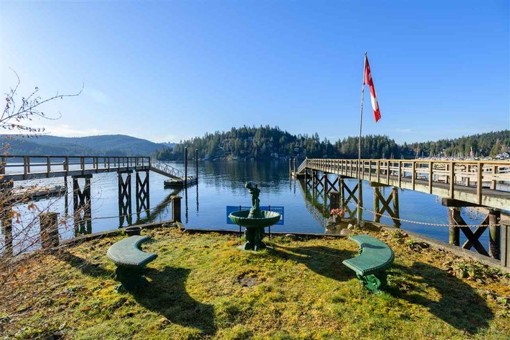 2820 Panorama Drive - Deep Cove House/Single Family, 1 Bedroom (R2348391)